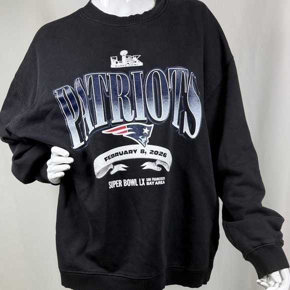 Wear By Erin Andrews Tops - Wear by Erin Andrews Patriots Super Bowl LIX Black Sweatshirt